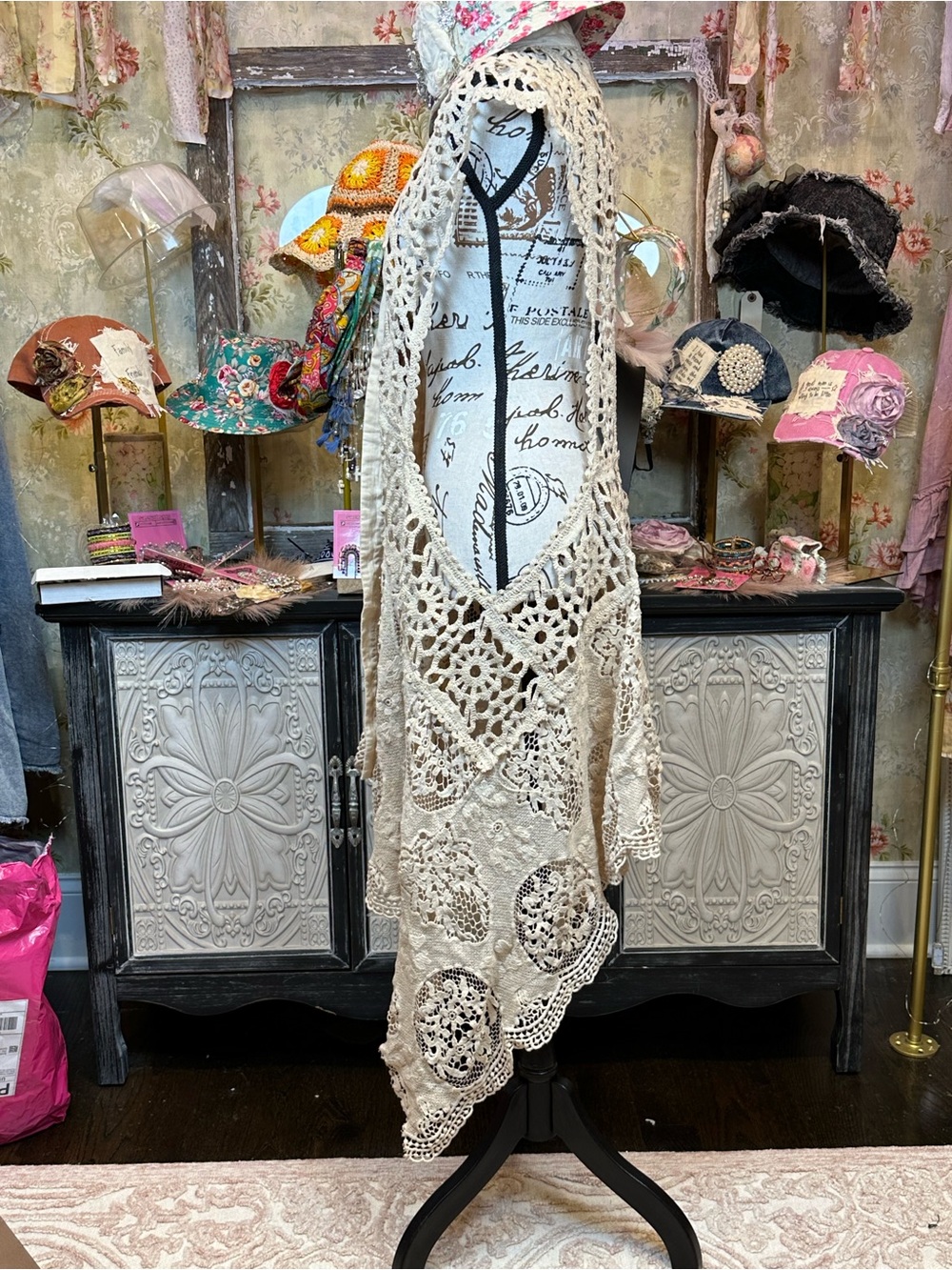 A RARE BIRD-Magdalena Crocheted Duster - Picture 7 of 10